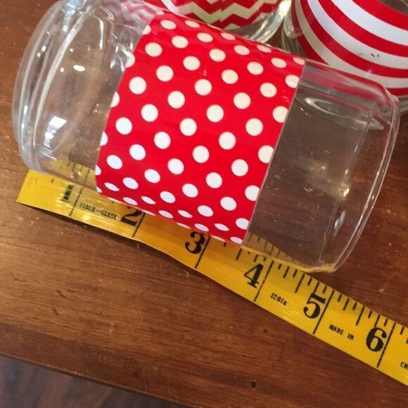 TMD Holdings 4 piece Christmas glasses set - Picture 8 of 10